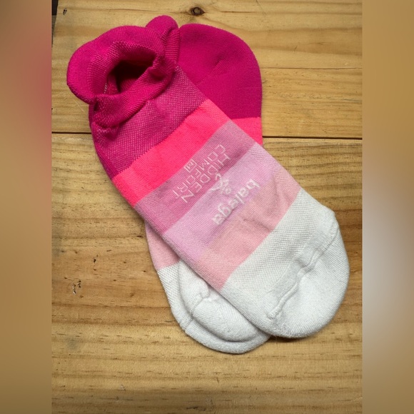 EUC (3) Balega High Cushioning No-Show Socks - Medium - Picture 2 of 4